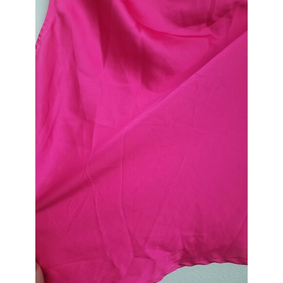 ASTR The Label Ceres Satin Fuchsia Off the Shoulder Sleeveless Top Size S Barbie - Picture 4 of 7